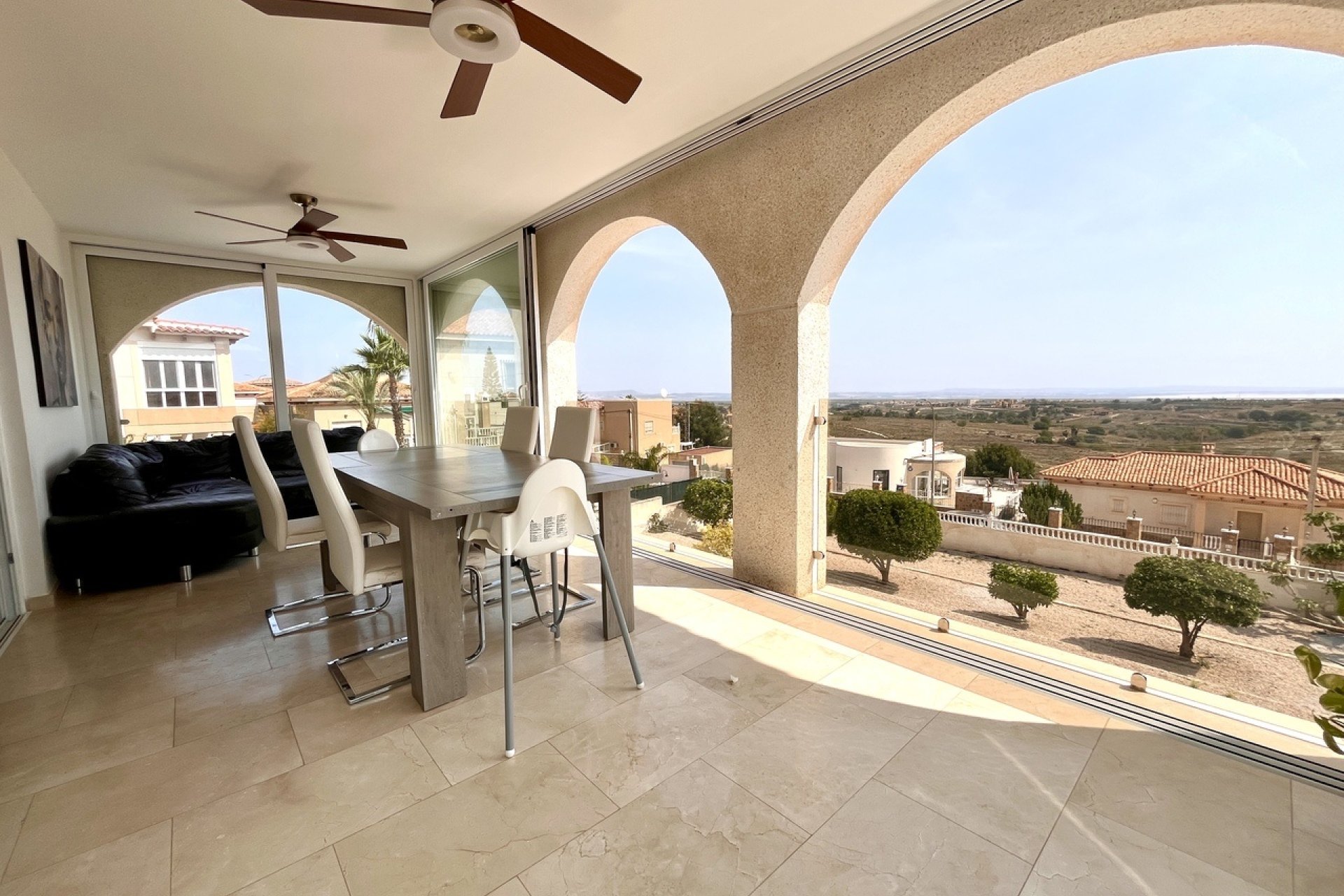 Herverkoop - Villa -
San Miguel de Salinas - Inland