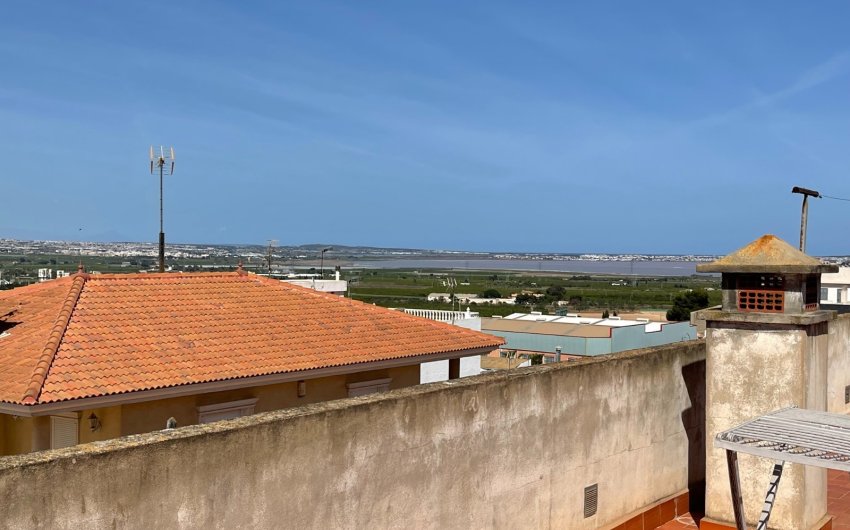 Herverkoop - Villa -
San Miguel de Salinas - Inland