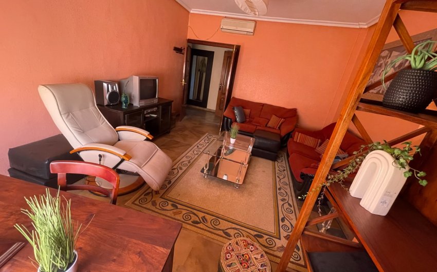 Herverkoop - Villa -
San Miguel de Salinas - Inland