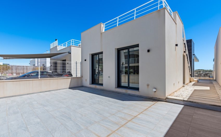 Herverkoop - Villa -
San Miguel de Salinas - Inland