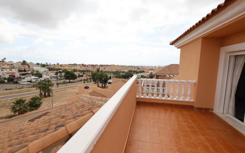 Herverkoop - Villa -
San Miguel de Salinas - Inland