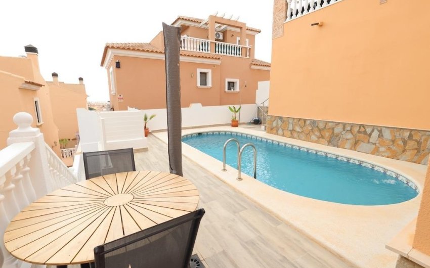 Herverkoop - Villa -
San Miguel de Salinas - Inland