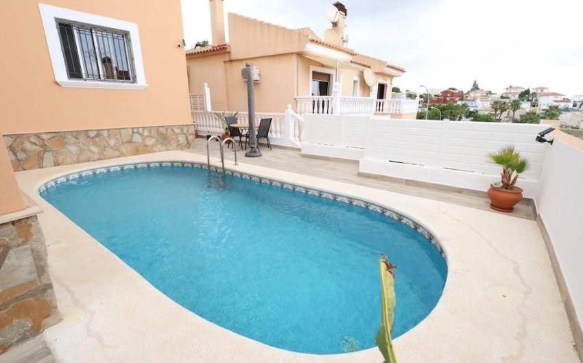 Herverkoop - Villa -
San Miguel de Salinas - Inland