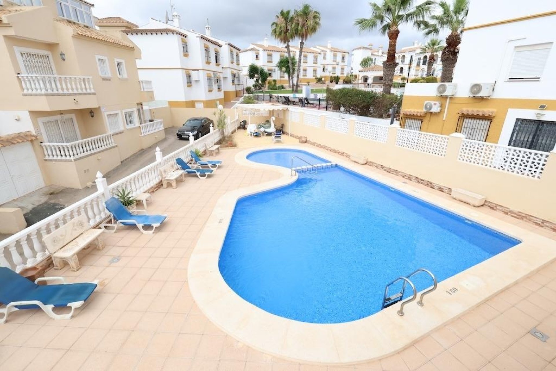 Herverkoop - Villa -
San Miguel de Salinas - Inland