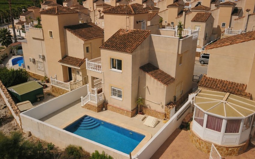 Herverkoop - Villa -
San Miguel de Salinas - Lake View Mansions