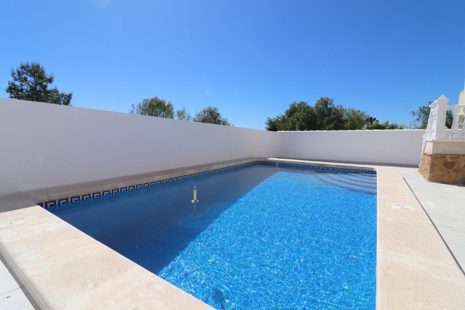 Herverkoop - Villa -
San Miguel de Salinas - Lake View Mansions