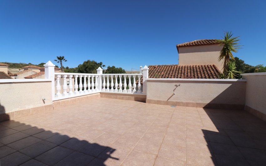 Herverkoop - Villa -
San Miguel de Salinas - Lake View Mansions