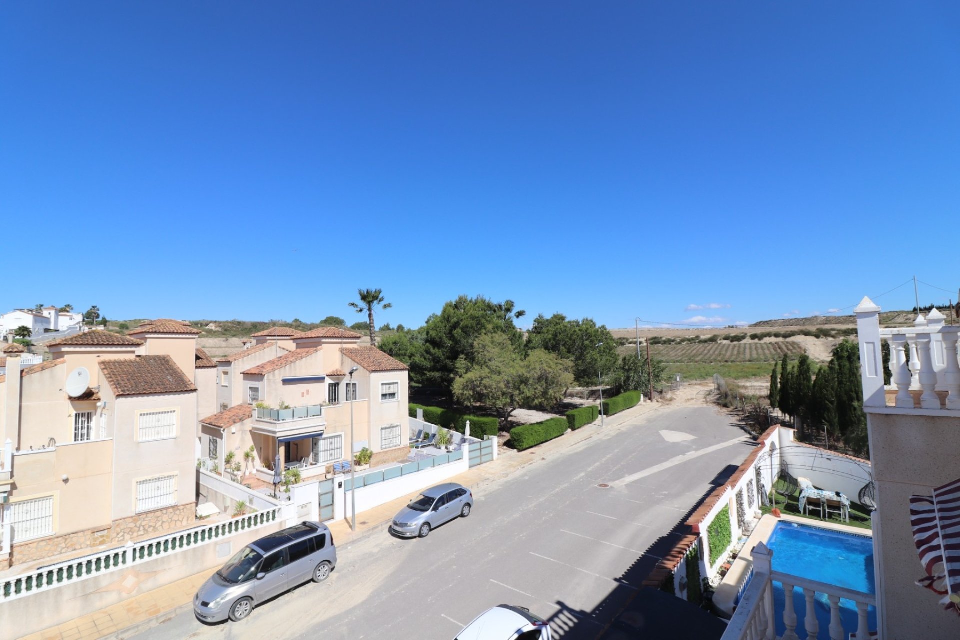 Herverkoop - Villa -
San Miguel de Salinas - Lake View Mansions