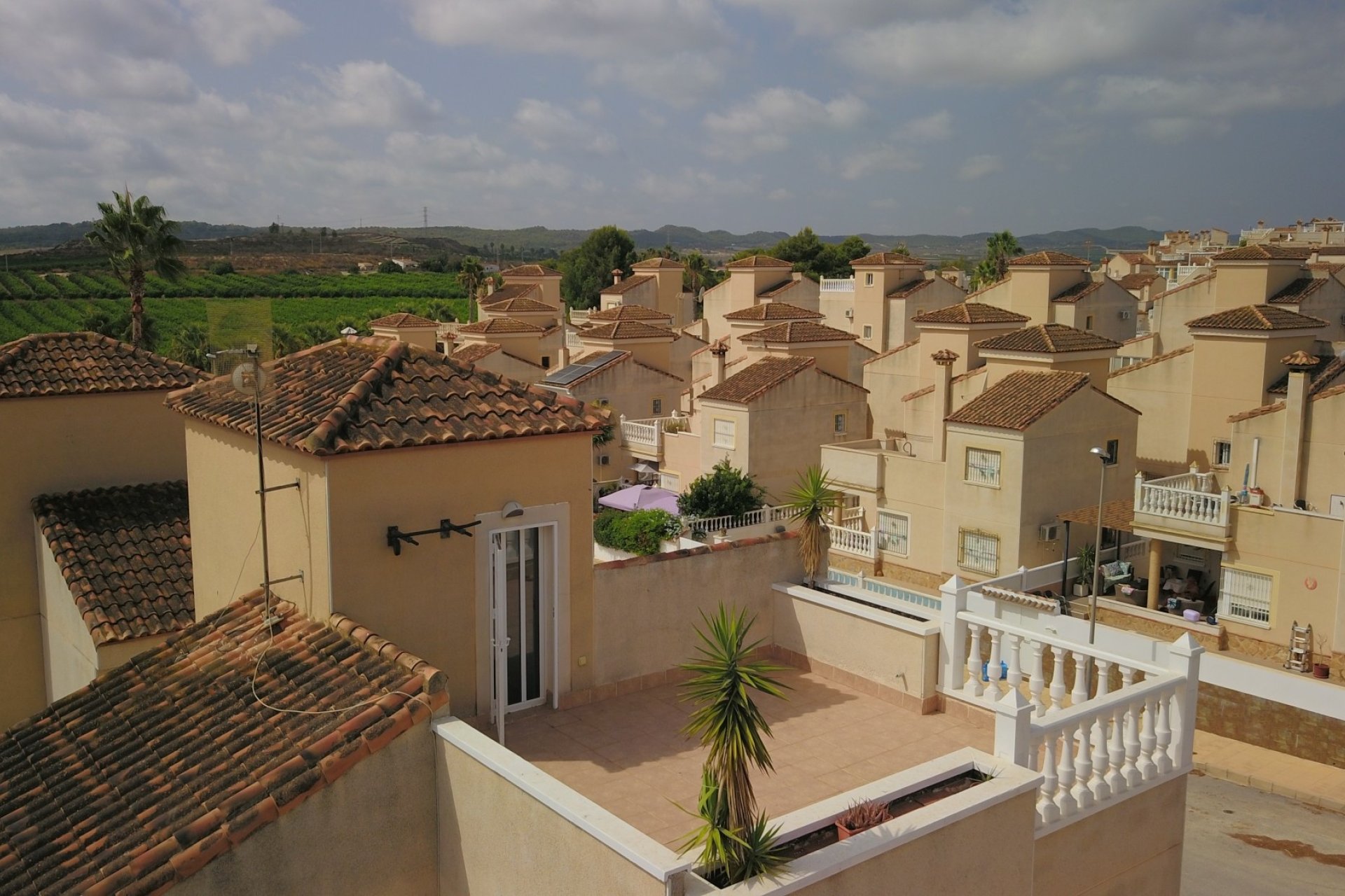 Herverkoop - Villa -
San Miguel de Salinas - Lake View Mansions