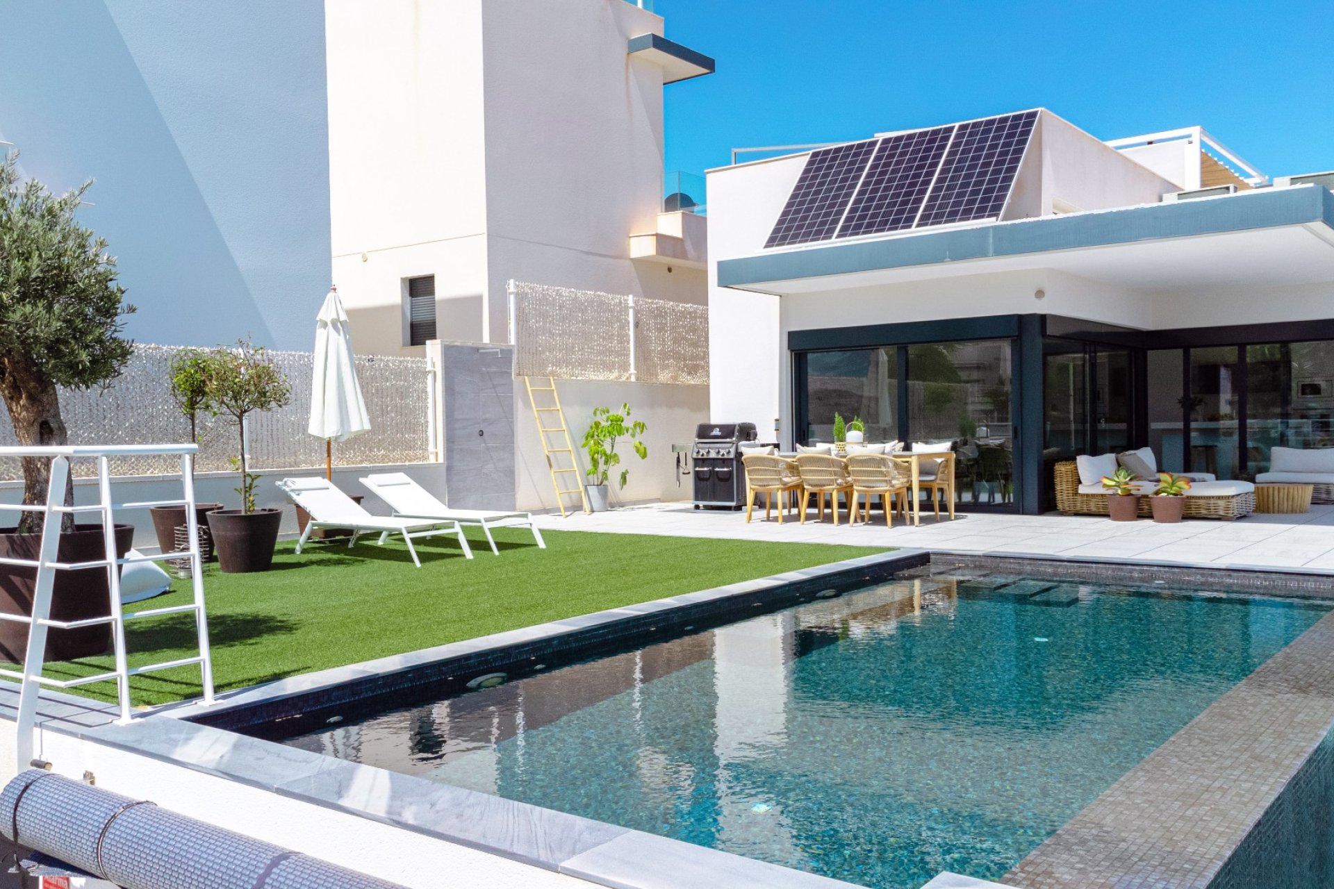 Herverkoop - Villa -
San Miguel de Salinas