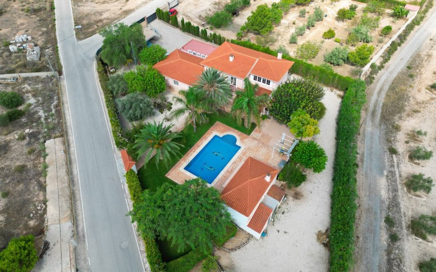 Herverkoop - Villa -
San Vicente del Raspeig