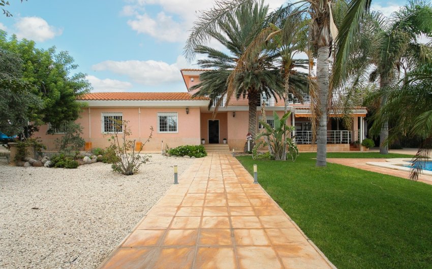 Herverkoop - Villa -
San Vicente del Raspeig