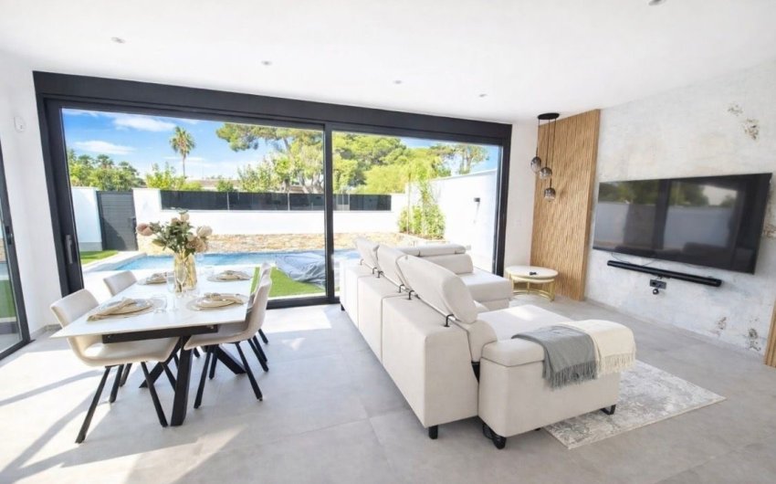 Herverkoop - Villa -
Santiago de la Ribera