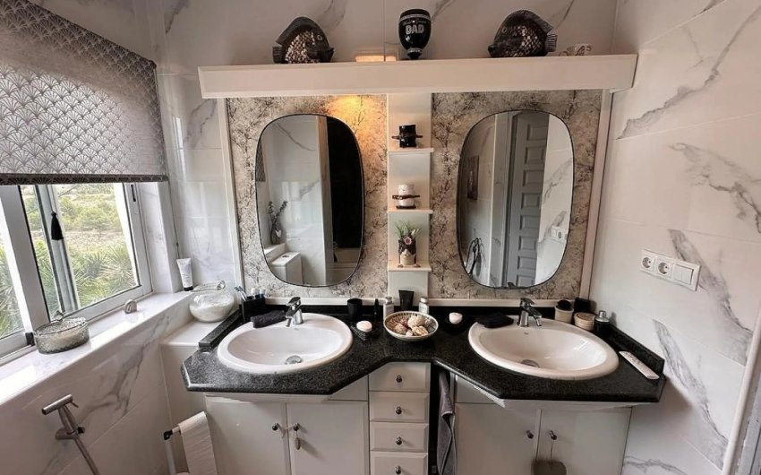 Herverkoop - Villa -
Sax