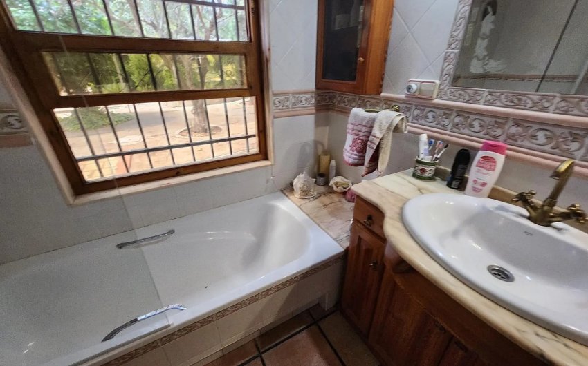 Herverkoop - Villa -
Sax