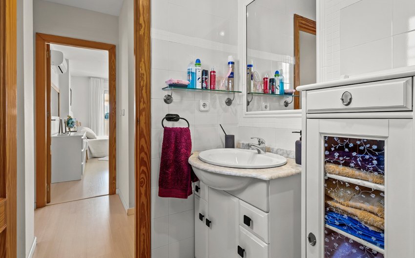 Herverkoop - Villa -
Torre de la Horadada - Pueblo Latino