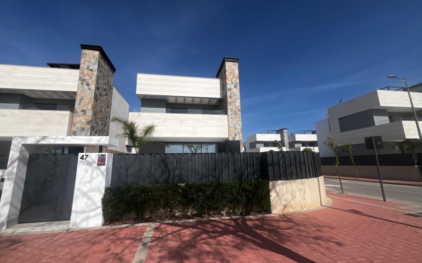 Herverkoop - Villa -
Torre Pacheco - Inland