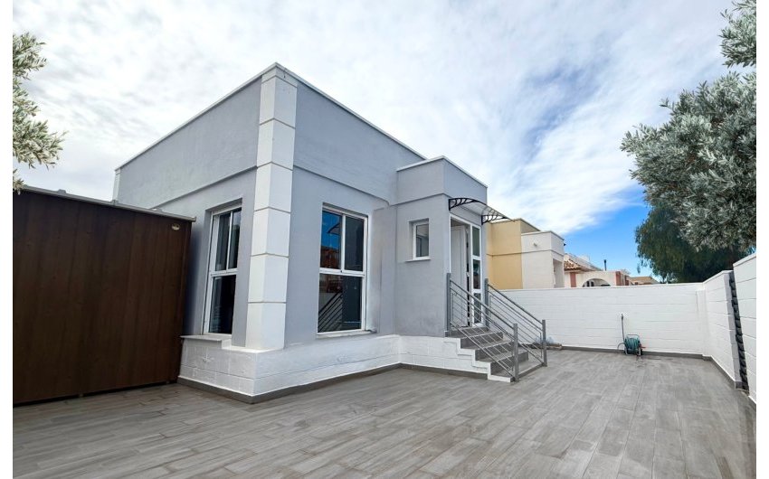 Herverkoop - Villa -
Torre Pacheco - Sierra Golf