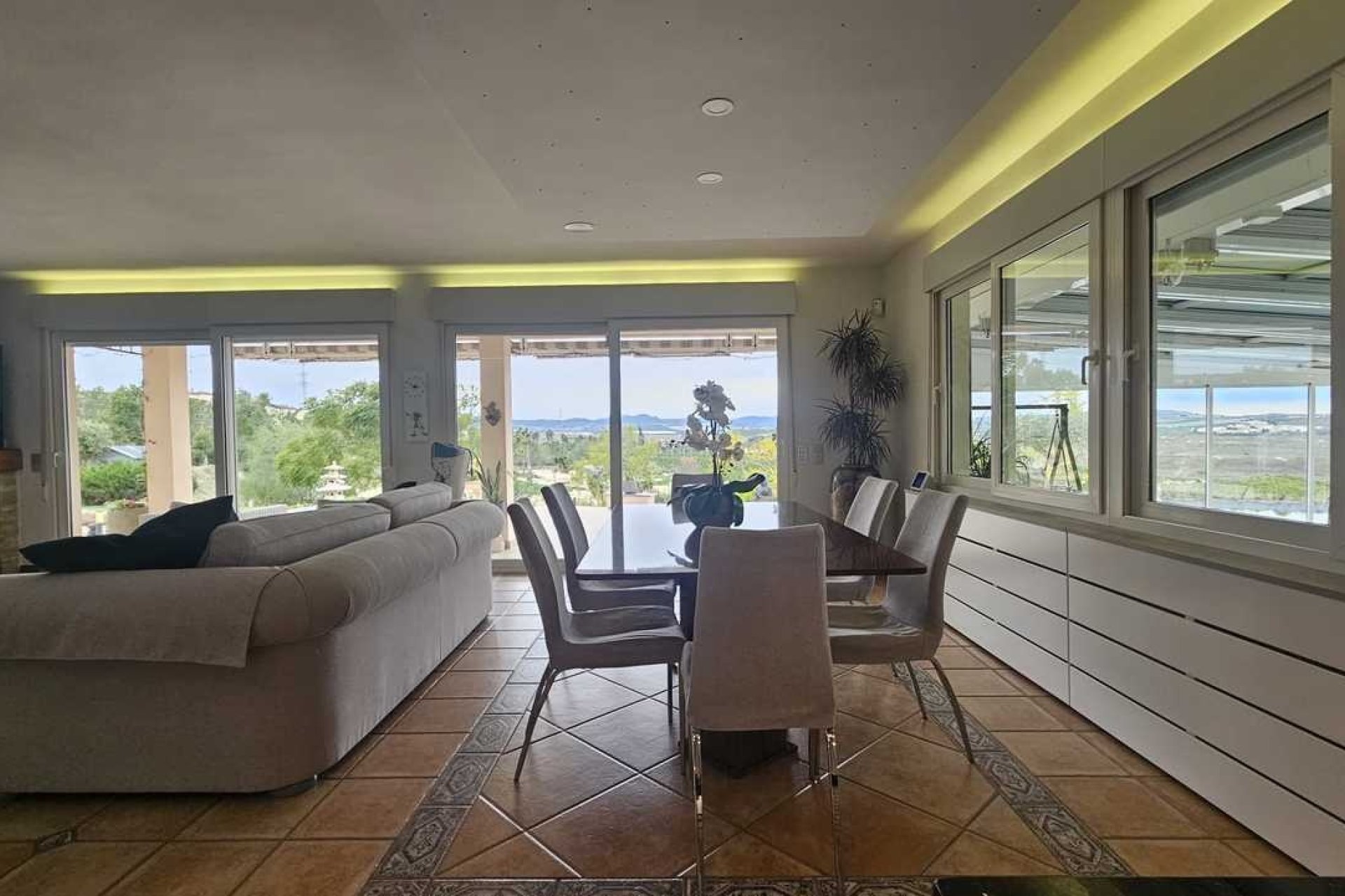 Herverkoop - Villa -
Torremendo - Costa Blanca