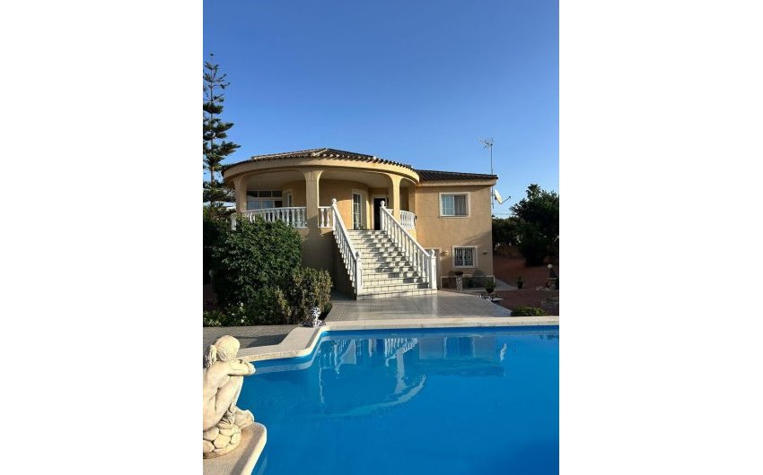 Herverkoop - Villa -
Torrevieja - Aguas Nuevas
