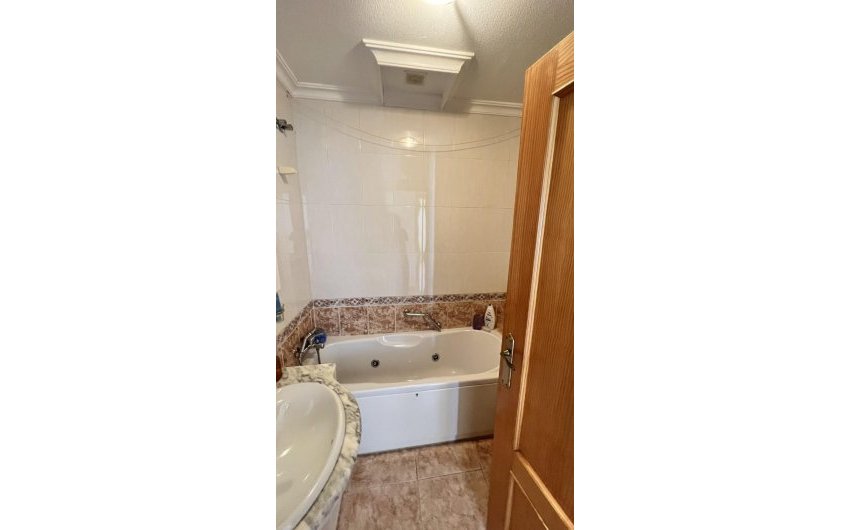 Herverkoop - Villa -
Torrevieja - Aguas Nuevas