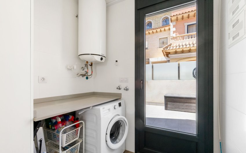 Herverkoop - Villa -
Torrevieja - Aguas Nuevas