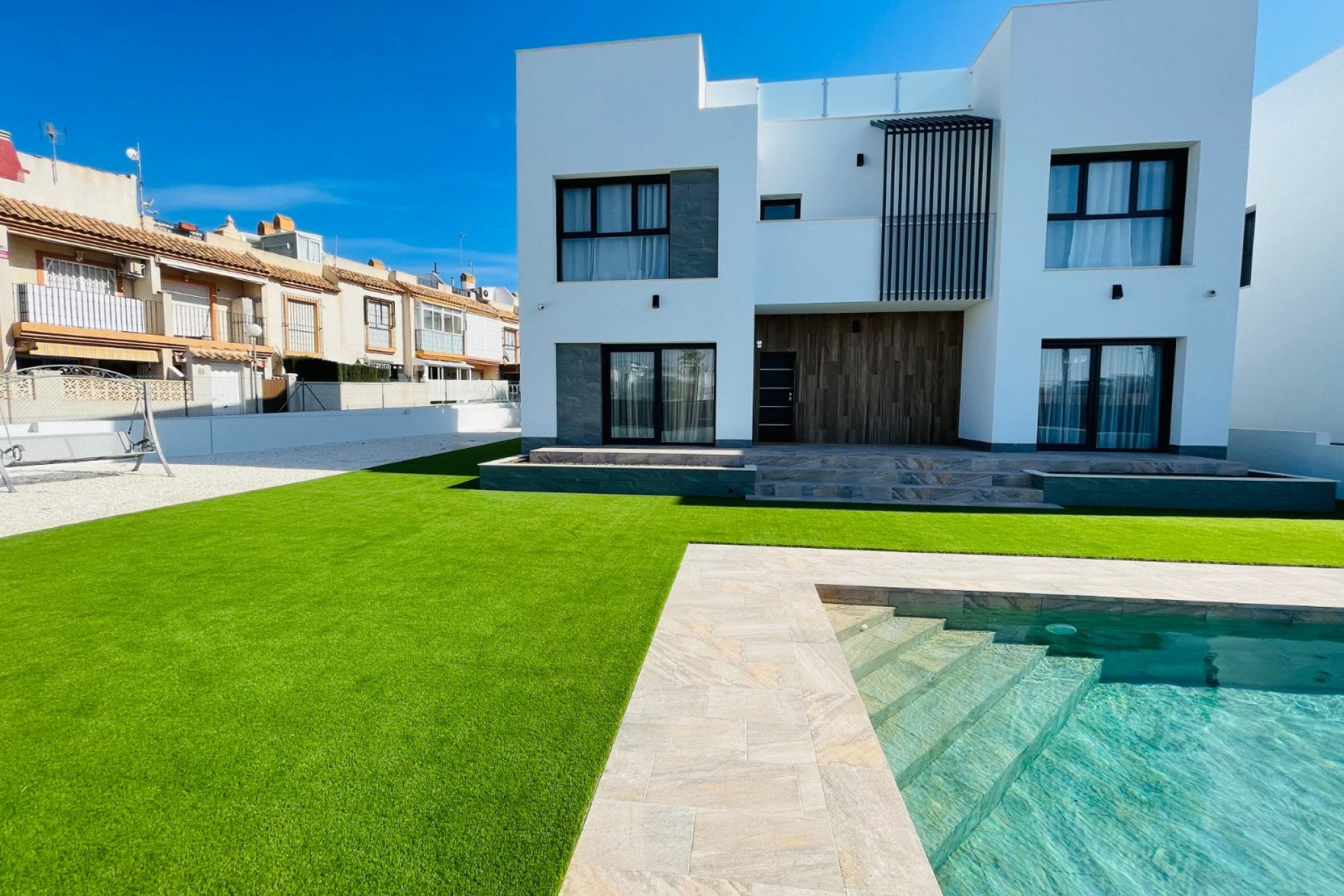 Herverkoop - Villa -
Torrevieja - Aguas Nuevas