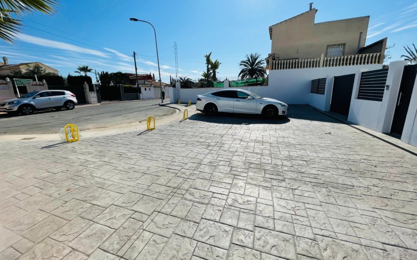 Herverkoop - Villa -
Torrevieja - Aguas Nuevas