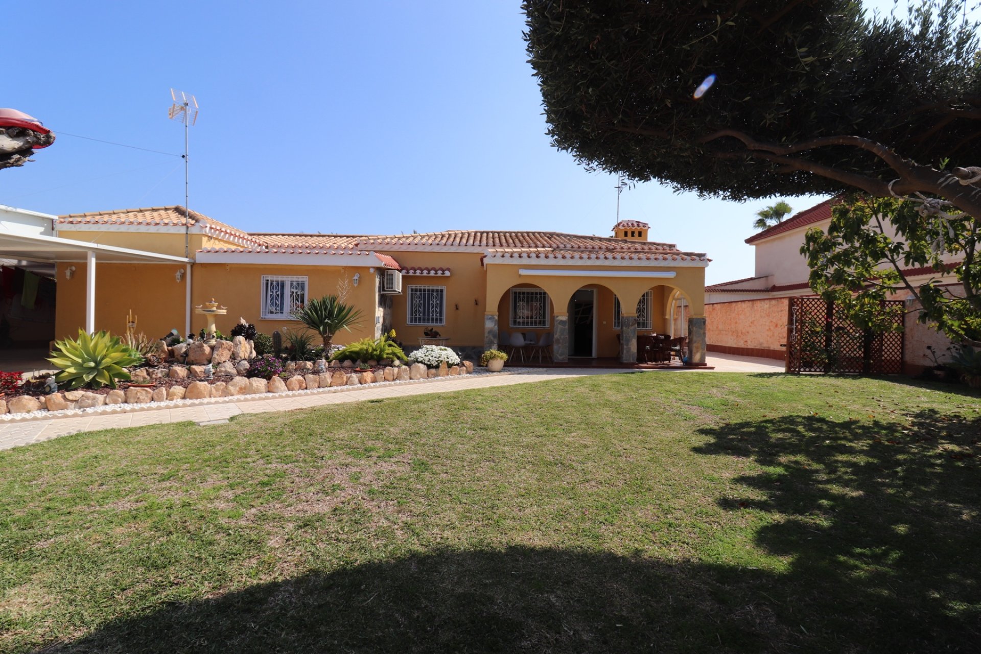 Herverkoop - Villa -
Torrevieja - Chaparral