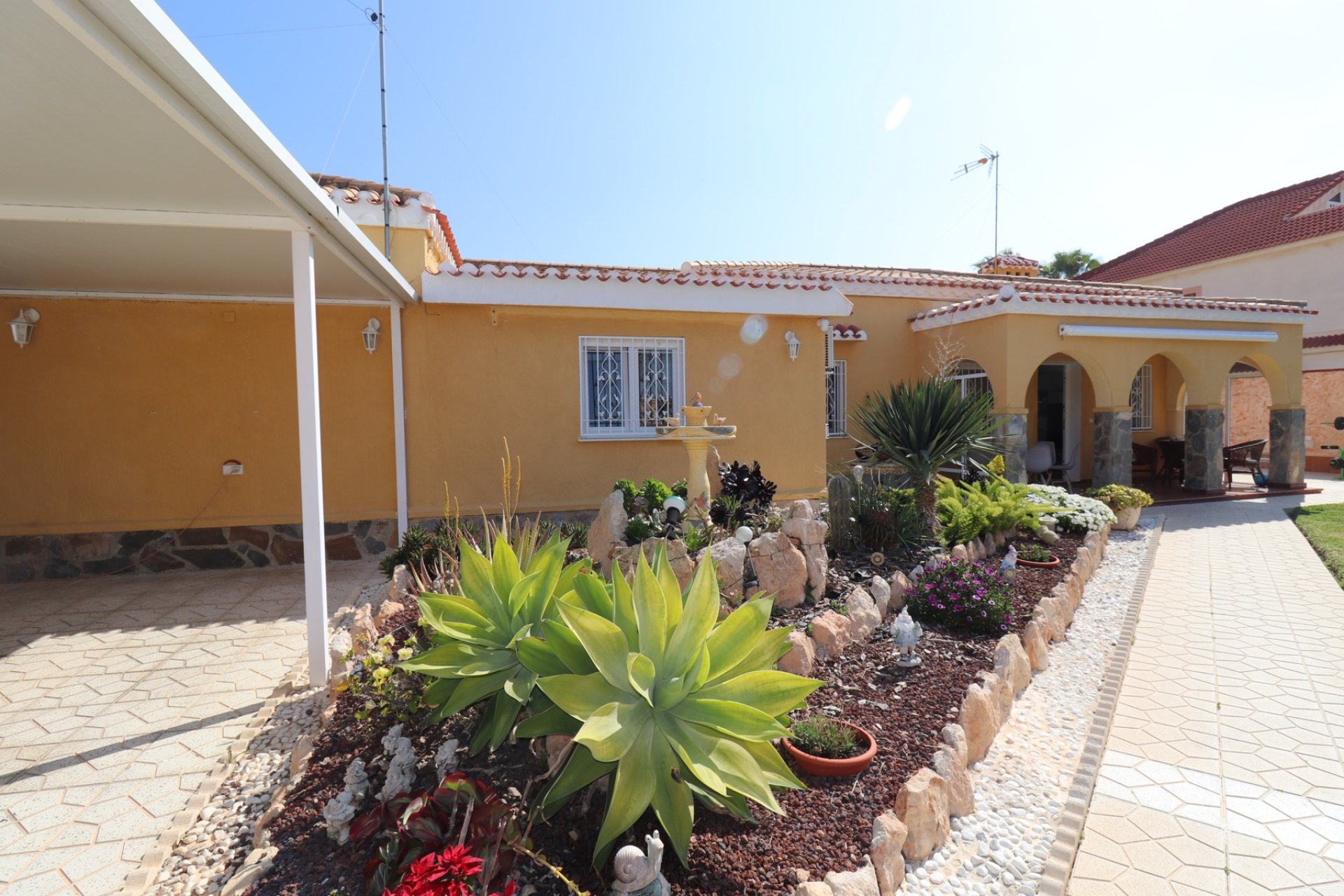 Herverkoop - Villa -
Torrevieja - Chaparral