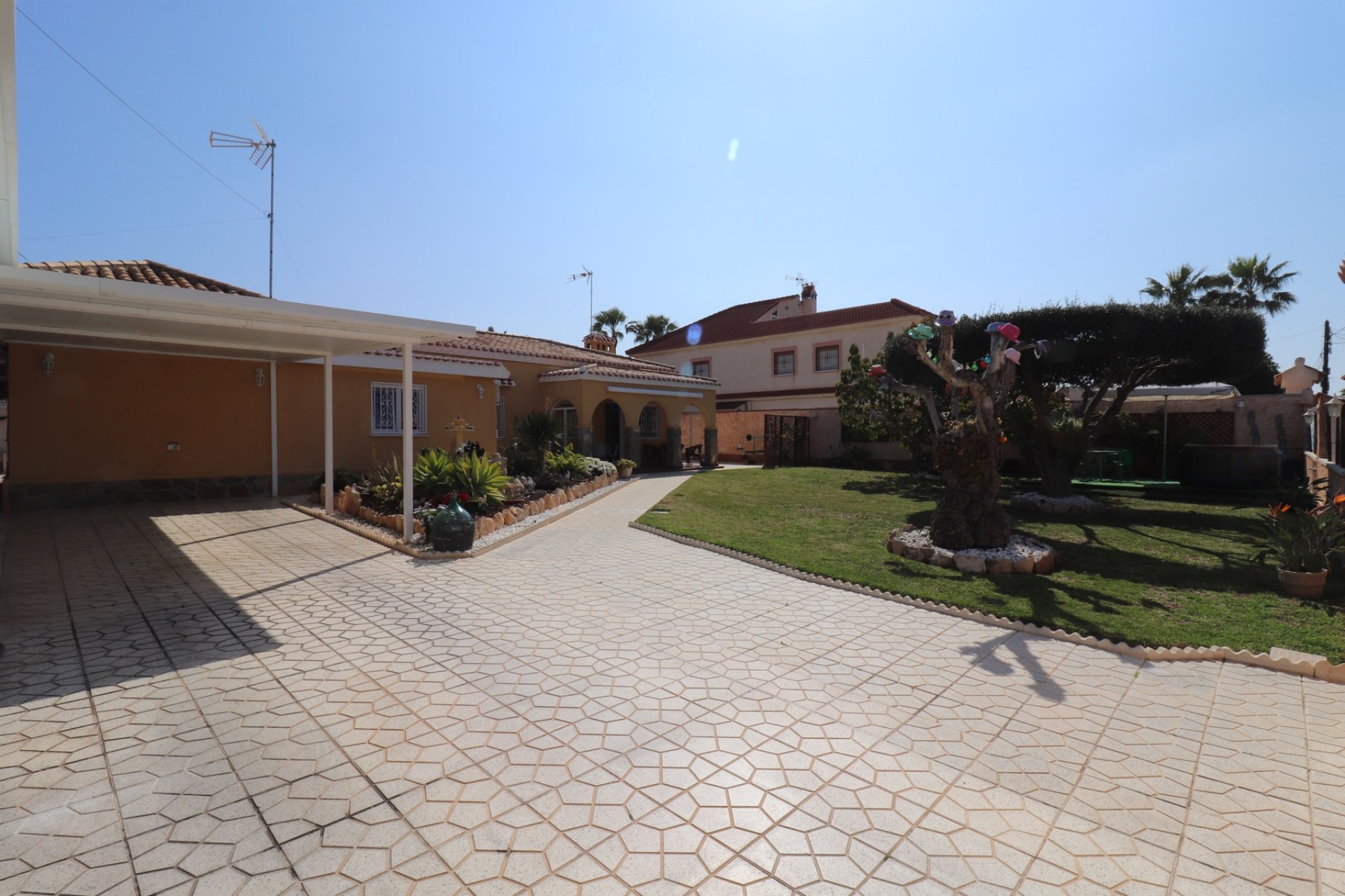 Herverkoop - Villa -
Torrevieja - Chaparral