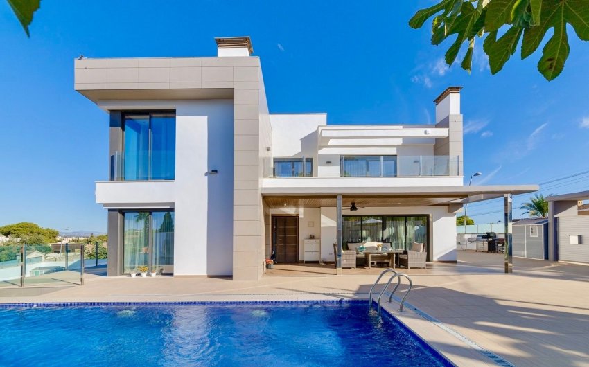 Herverkoop - Villa -
Torrevieja - Costa Blanca