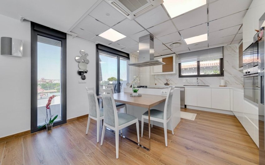 Herverkoop - Villa -
Torrevieja - Costa Blanca
