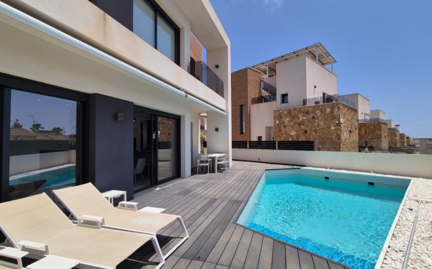 Herverkoop - Villa -
Torrevieja - Costa Blanca