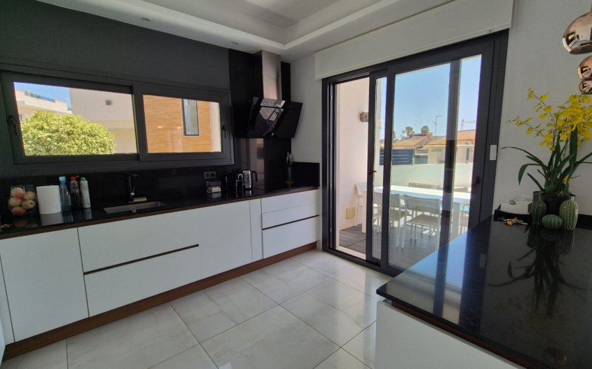 Herverkoop - Villa -
Torrevieja - Costa Blanca