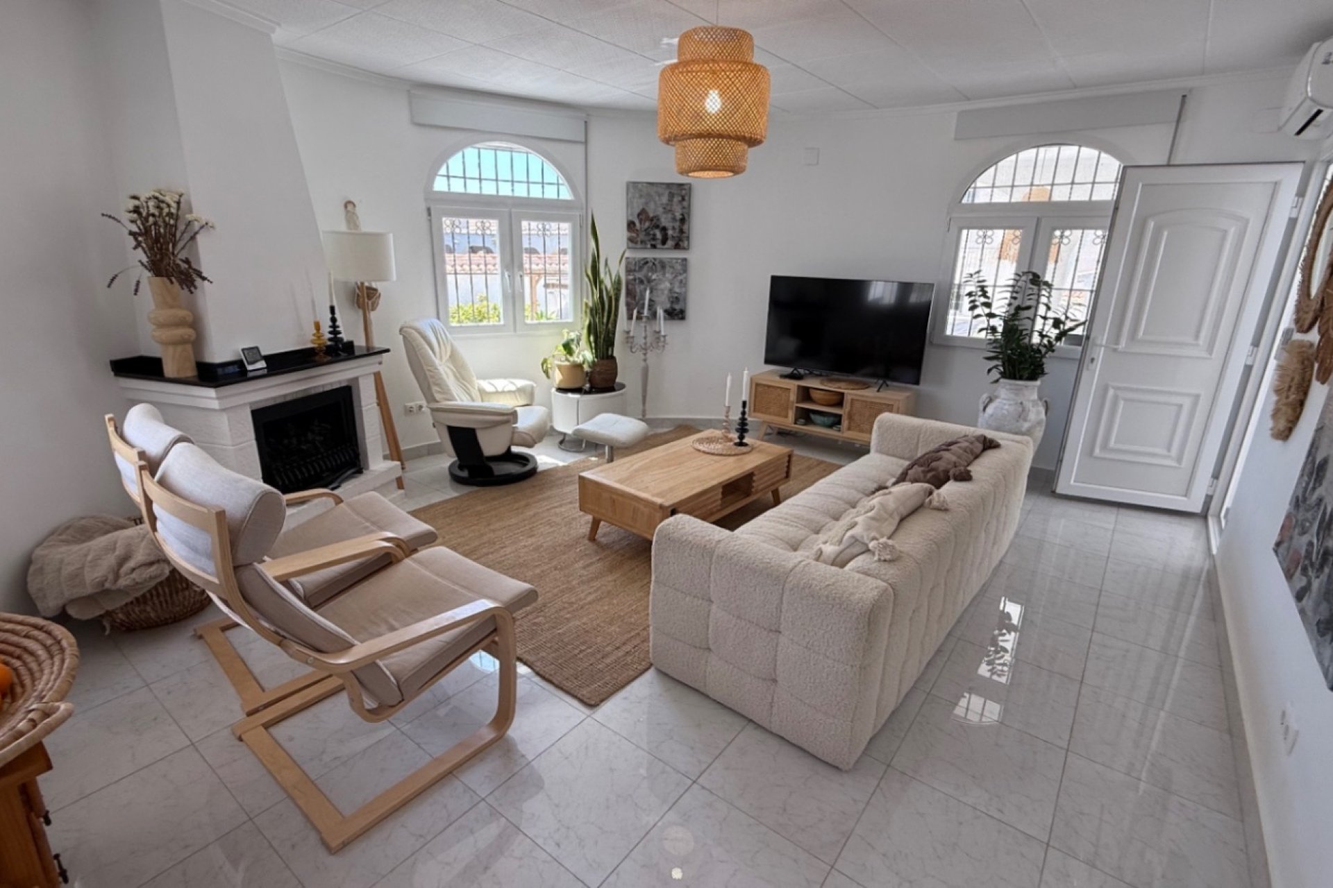 Herverkoop - Villa -
Torrevieja - Costa Blanca