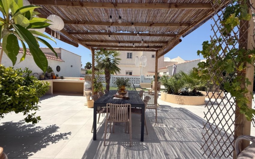 Herverkoop - Villa -
Torrevieja - Costa Blanca