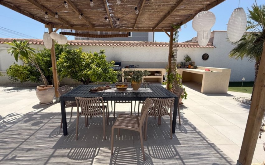 Herverkoop - Villa -
Torrevieja - Costa Blanca