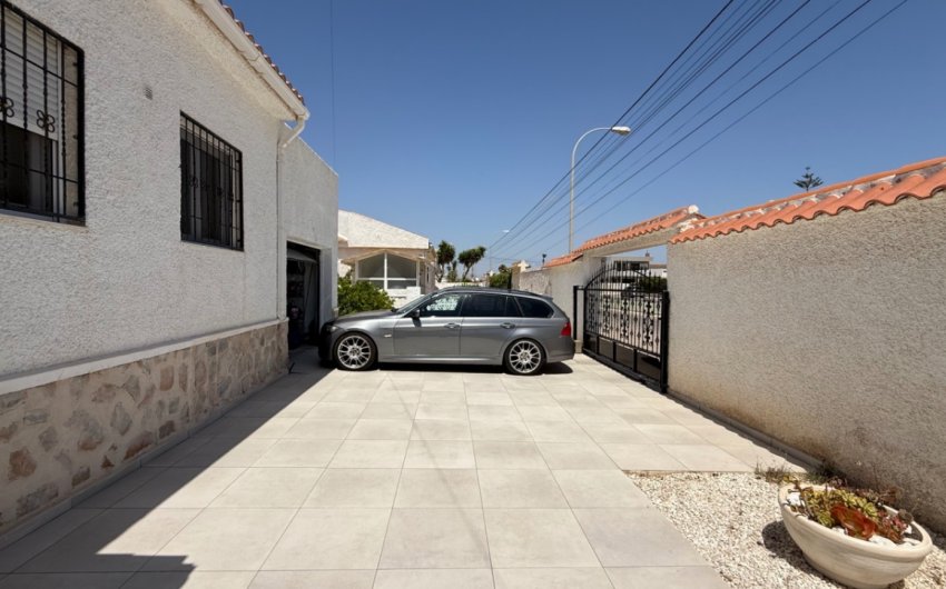 Herverkoop - Villa -
Torrevieja - Costa Blanca