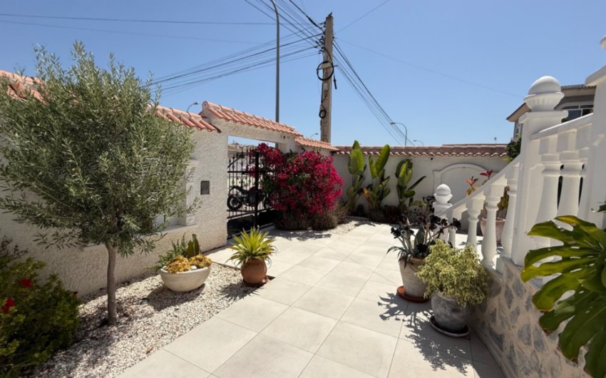Herverkoop - Villa -
Torrevieja - Costa Blanca