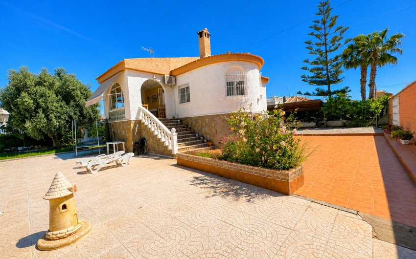 Herverkoop - Villa -
Torrevieja - Costa Blanca