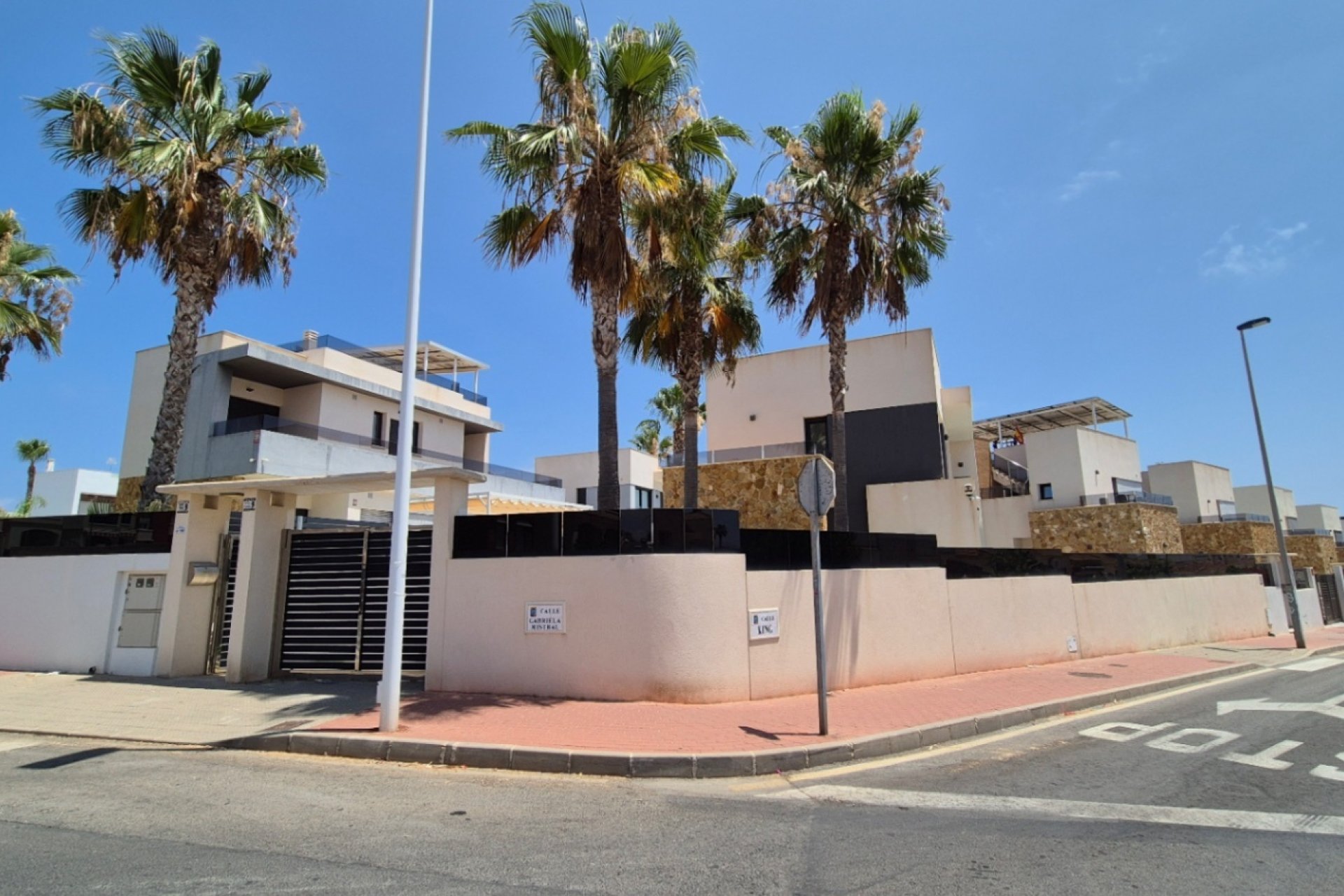 Herverkoop - Villa -
Torrevieja - Costa Blanca