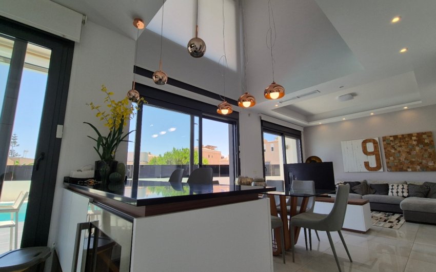 Herverkoop - Villa -
Torrevieja - Costa Blanca