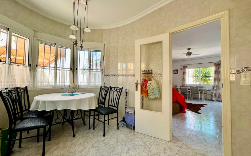 Herverkoop - Villa -
Torrevieja - Costa Blanca