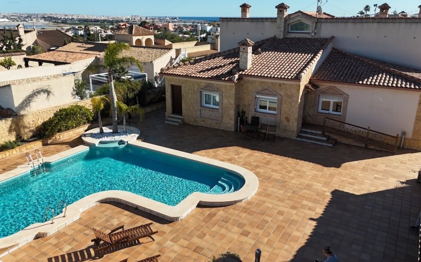 Herverkoop - Villa -
Torrevieja - Costa Blanca