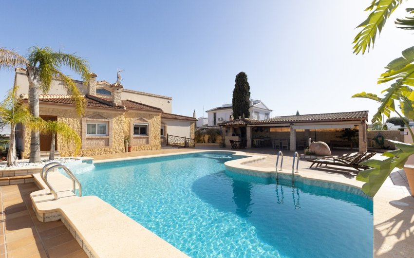 Herverkoop - Villa -
Torrevieja - Costa Blanca