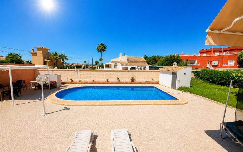 Herverkoop - Villa -
Torrevieja - Costa Blanca