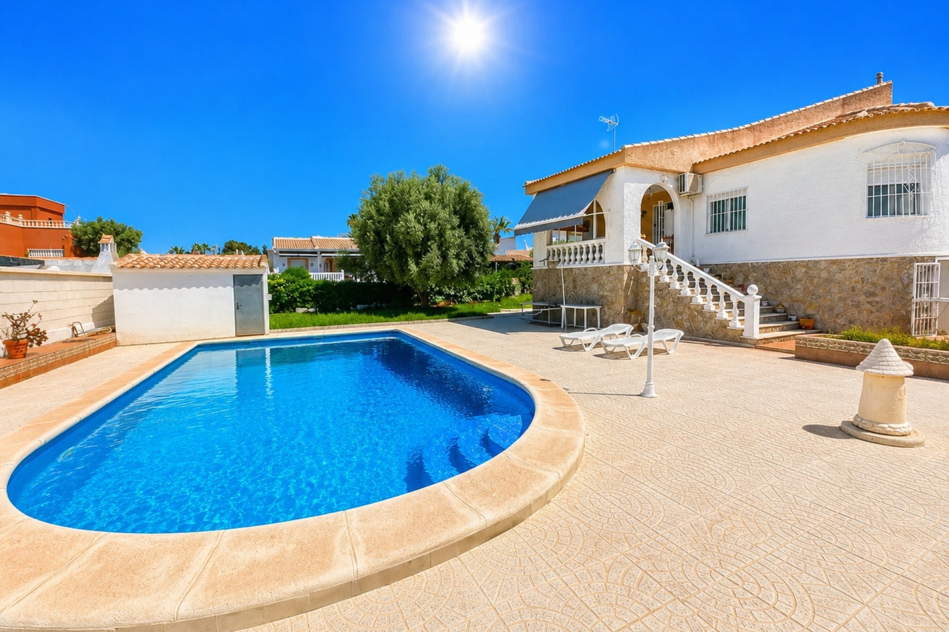 Herverkoop - Villa -
Torrevieja - Costa Blanca