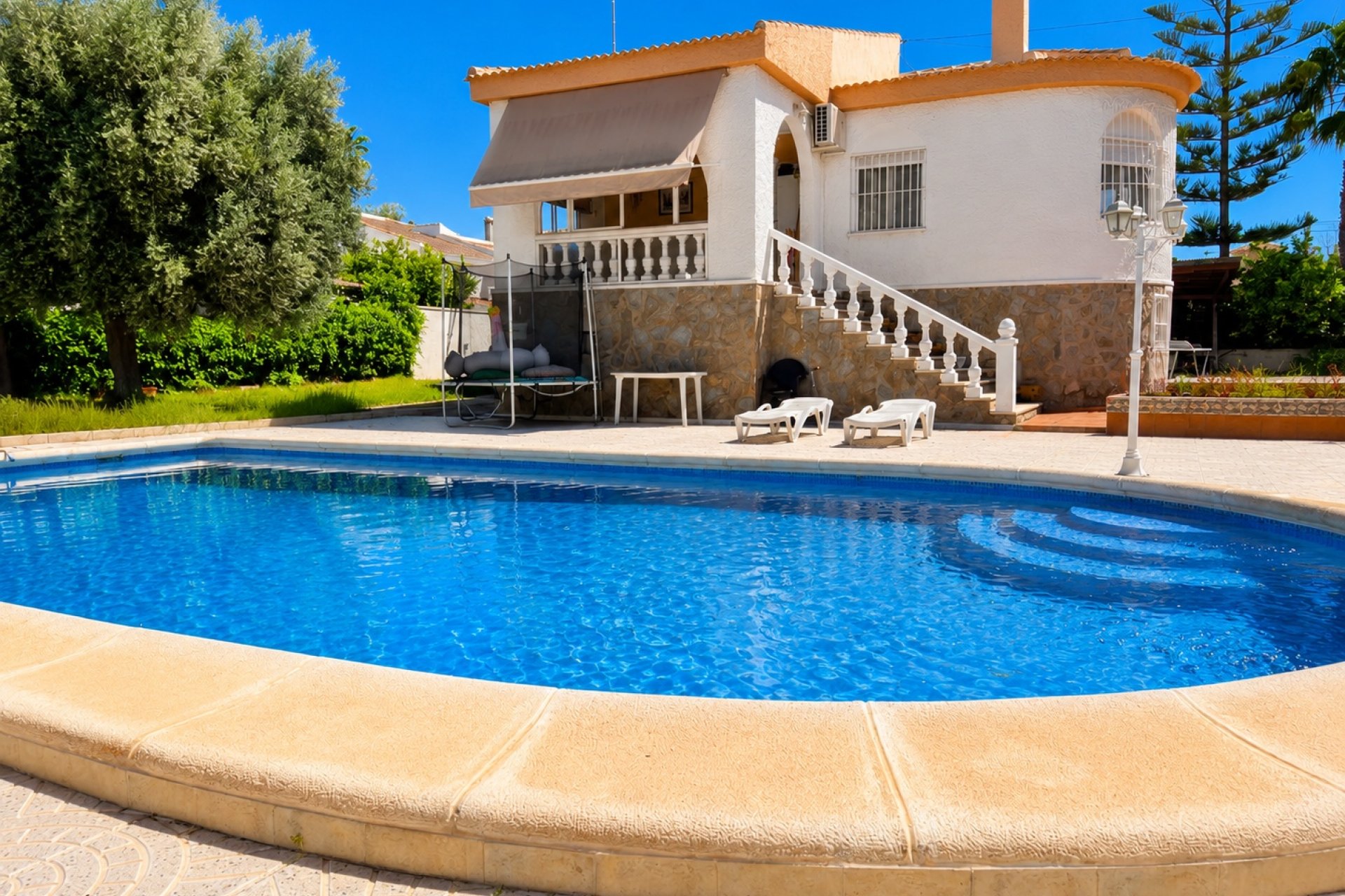 Herverkoop - Villa -
Torrevieja - Costa Blanca