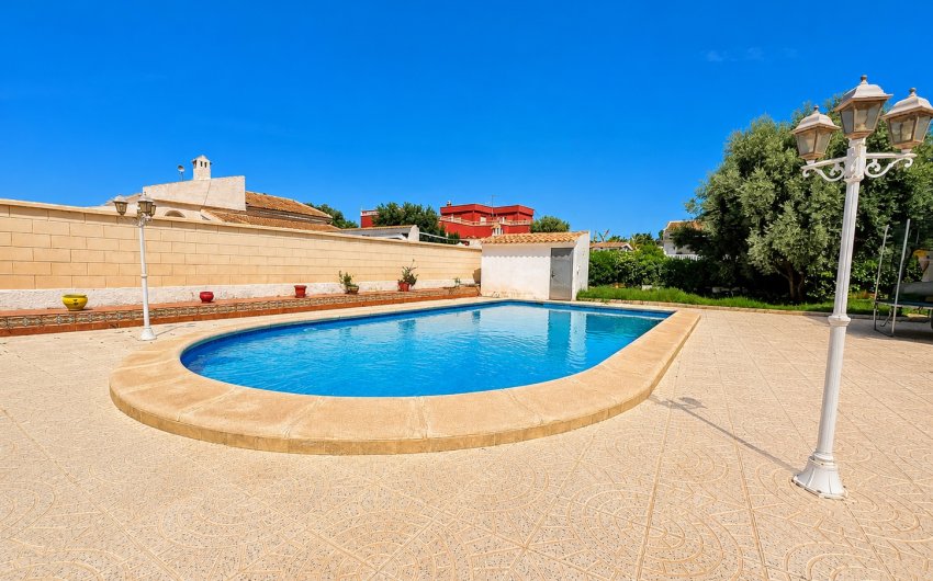 Herverkoop - Villa -
Torrevieja - Costa Blanca